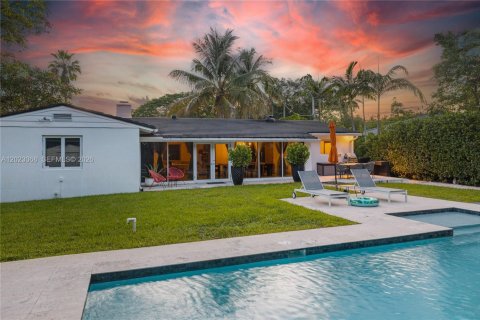Villa ou maison à vendre à Biscayne Park, Floride: 3 chambres, 133.59 m2 № 2089622 - photo 3