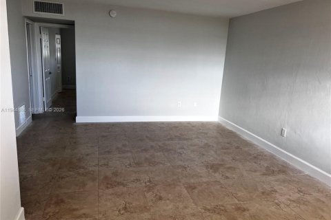Condominio en venta en North Miami, Florida, 1 dormitorio, 67.35 m2 № 2004435 - foto 6