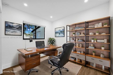 Casa en venta en Miami Gardens, Florida, 4 dormitorios, 105.91 m2 № 1998606 - foto 7