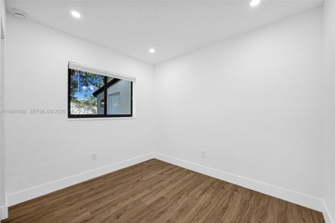 Casa en venta en Miami Gardens, Florida, 4 dormitorios, 105.91 m2 № 1998606 - foto 27