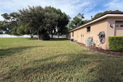 House in Hudson, Florida 2 bedrooms, 170.94 sq.m. № 2396553 - photo 12
