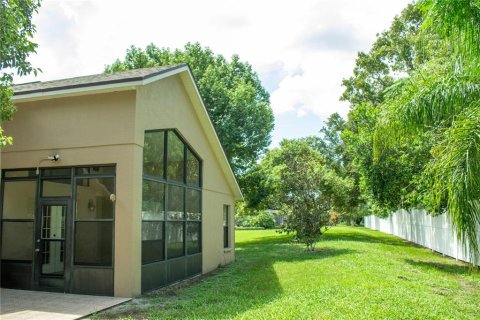 House in Hudson, Florida 2 bedrooms, 170.94 sq.m. № 2396553 - photo 5