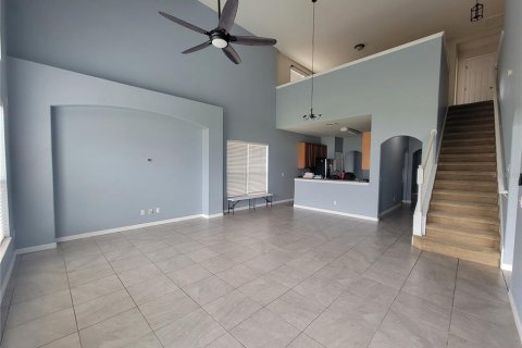 House in Winter Haven, Florida 4 bedrooms, 262.82 sq.m. № 2093659 - photo 12