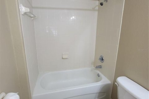 House in Winter Haven, Florida 4 bedrooms, 262.82 sq.m. № 2093659 - photo 27