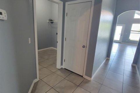 House in Winter Haven, Florida 4 bedrooms, 262.82 sq.m. № 2093659 - photo 3