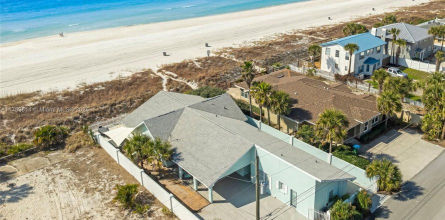 House in Panama City, Florida 4 bedrooms, 233.84 sq.m. № 1502002