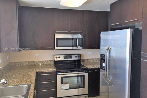 Купить кондоминиум в Майами-Бич, Флорида 1 спальня, 75.99м2, № 1970255 - фото 8