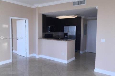 Купить кондоминиум в Майами-Бич, Флорида 1 спальня, 75.99м2, № 1970255 - фото 5