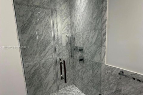 Condo in Miami, Florida, 2 bedrooms  № 2075054 - photo 14