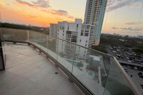 Condo in Miami, Florida, 2 bedrooms  № 2075054 - photo 5