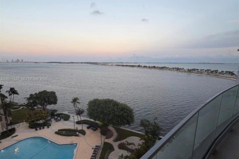 Condo in Miami, Florida, 2 bedrooms  № 2075054 - photo 16