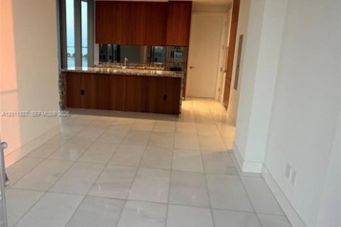 Condo in Miami, Florida, 2 bedrooms  № 2075054 - photo 8