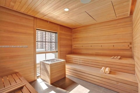 Condominio en venta en Miami, Florida, 1 dormitorio, 60.67 m2 № 1975944 - foto 16