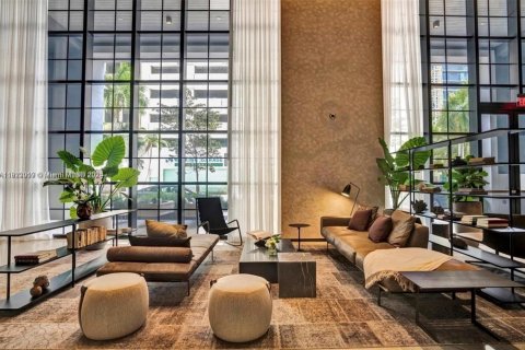 Condominio en venta en Miami, Florida, 1 dormitorio, 60.67 m2 № 1975944 - foto 19