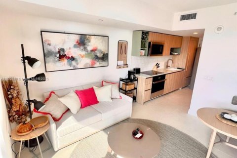 Condominio en venta en Miami, Florida, 1 dormitorio, 60.67 m2 № 1975944 - foto 3