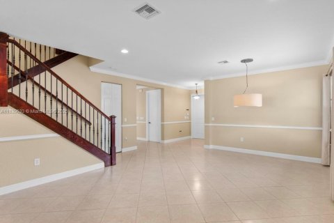 House in Miramar, Florida 5 bedrooms, 257.43 sq.m. № 1828332 - photo 11