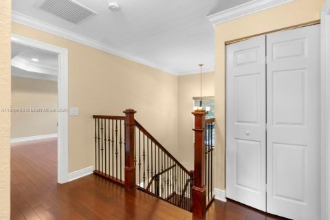 House in Miramar, Florida 5 bedrooms, 257.43 sq.m. № 1828332 - photo 25