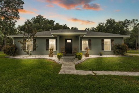 House in Lakeland, Florida 3 bedrooms, 164.99 sq.m. № 1847095 - photo 1