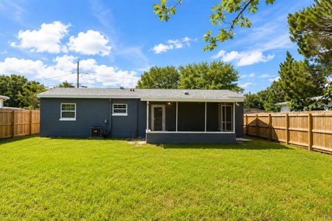 House in New Port Richey, Florida 2 bedrooms, 66.89 sq.m. № 2348065 - photo 10