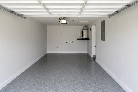 House in New Port Richey, Florida 2 bedrooms, 66.89 sq.m. № 2348065 - photo 13