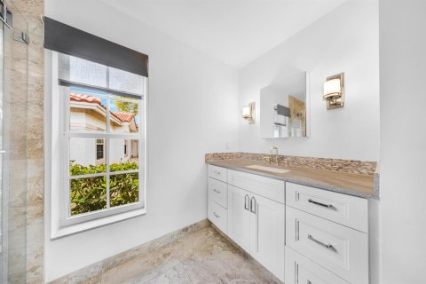 Villa ou maison à vendre à Pompano Beach, Floride: 4 chambres, 204.85 m2 № 2146802 - photo 19