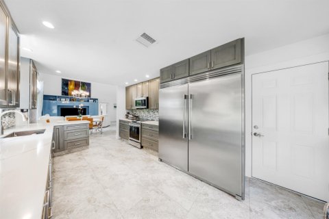 Villa ou maison à vendre à Pompano Beach, Floride: 4 chambres, 204.85 m2 № 2146802 - photo 12