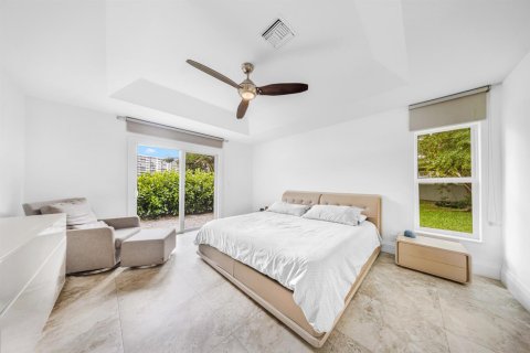 Villa ou maison à vendre à Pompano Beach, Floride: 4 chambres, 204.85 m2 № 2146802 - photo 14