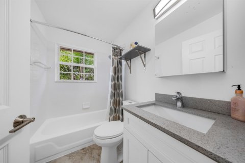 Villa ou maison à vendre à Pompano Beach, Floride: 4 chambres, 204.85 m2 № 2146802 - photo 26