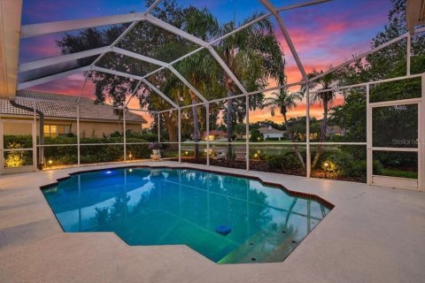 House in Tampa, Florida 4 bedrooms, 274.99 sq.m. № 2396416 - photo 3