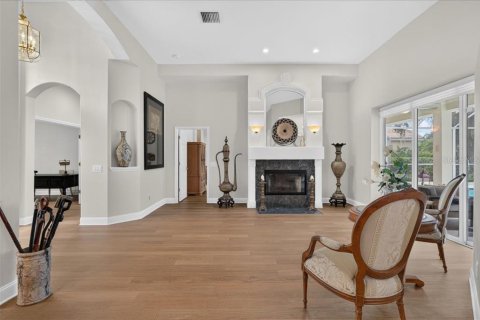 House in Tampa, Florida 4 bedrooms, 274.99 sq.m. № 2396416 - photo 11