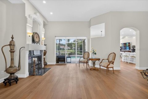 House in Tampa, Florida 4 bedrooms, 274.99 sq.m. № 2396416 - photo 9