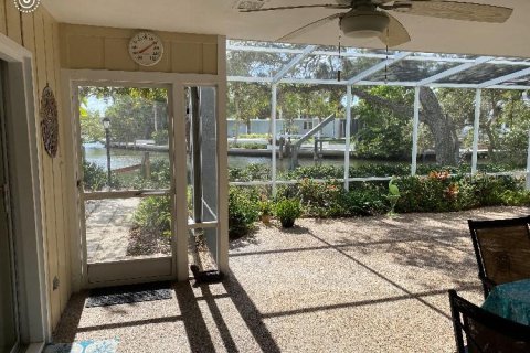 House in Siesta Key, Florida 3 bedrooms, 135.08 sq.m. № 2099356 - photo 18