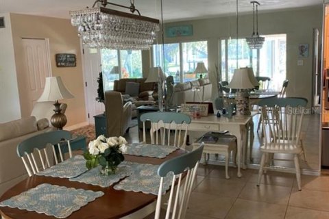 House in Siesta Key, Florida 3 bedrooms, 135.08 sq.m. № 2099356 - photo 23