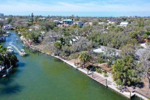 House in Siesta Key, Florida 3 bedrooms, 135.08 sq.m. № 2099356 - photo 8