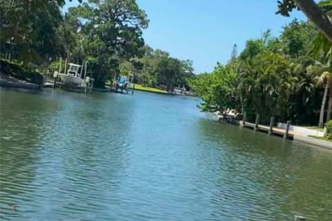 House in Siesta Key, Florida 3 bedrooms, 135.08 sq.m. № 2099356 - photo 20