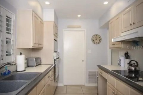 House in Siesta Key, Florida 3 bedrooms, 135.08 sq.m. № 2099356 - photo 29