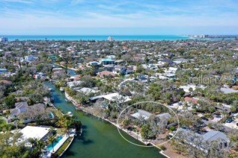 House in Siesta Key, Florida 3 bedrooms, 135.08 sq.m. № 2099356 - photo 11