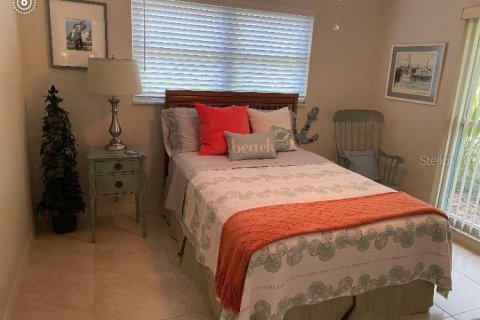 House in Siesta Key, Florida 3 bedrooms, 135.08 sq.m. № 2099356 - photo 30
