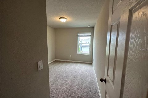 Townhouse in Ocoee, Florida 3 bedrooms, 133.22 sq.m. № 1894850 - photo 12
