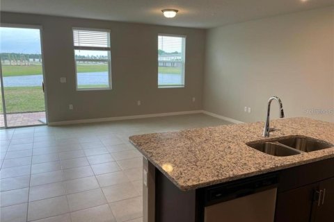 Townhouse in Ocoee, Florida 3 bedrooms, 133.22 sq.m. № 1894850 - photo 3