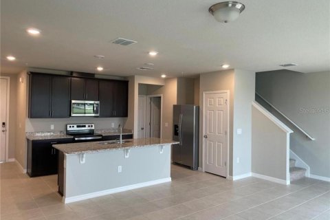 Townhouse in Ocoee, Florida 3 bedrooms, 133.22 sq.m. № 1894850 - photo 2