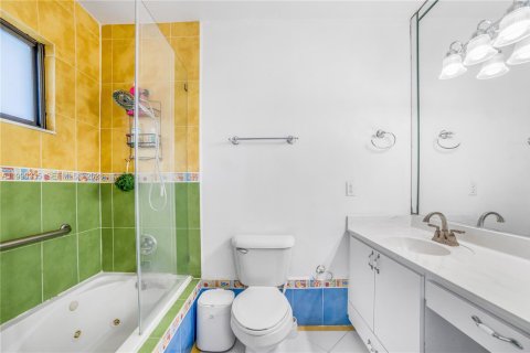 Casa en venta en Homestead, Florida, 6 dormitorios, 311.41 m2 № 2057631 - foto 28