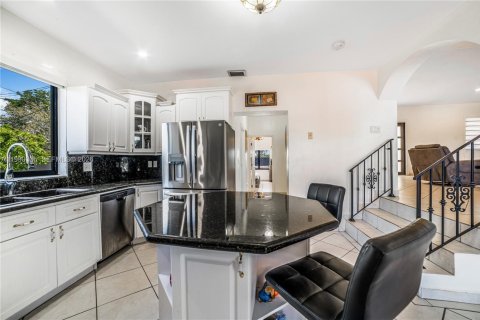 Casa en venta en Homestead, Florida, 6 dormitorios, 311.41 m2 № 2057631 - foto 18