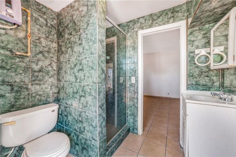 Casa en venta en Homestead, Florida, 6 dormitorios, 311.41 m2 № 2057631 - foto 22