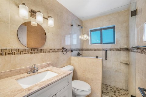 Casa en venta en Homestead, Florida, 6 dormitorios, 311.41 m2 № 2057631 - foto 25