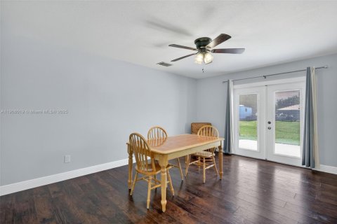 Casa en venta en Port St. Lucie, Florida, 3 dormitorios, 119.66 m2 № 1967102 - foto 12