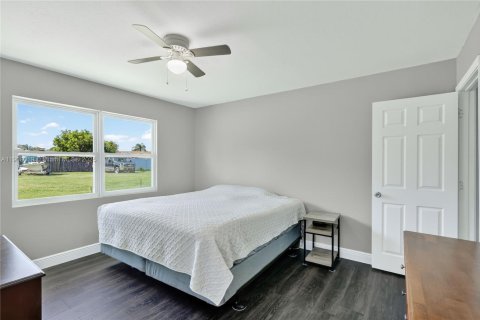 Casa en venta en Port St. Lucie, Florida, 3 dormitorios, 119.66 m2 № 1967102 - foto 17