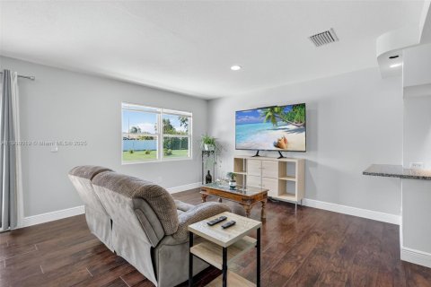 Casa en venta en Port St. Lucie, Florida, 3 dormitorios, 119.66 m2 № 1967102 - foto 9