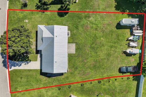 Casa en venta en Port St. Lucie, Florida, 3 dormitorios, 119.66 m2 № 1967102 - foto 4