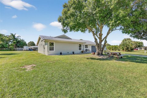 Casa en venta en Port St. Lucie, Florida, 3 dormitorios, 119.66 m2 № 1967102 - foto 30